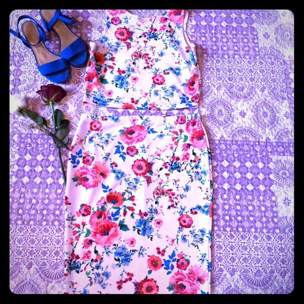 2 pcs Crop Top w/ Skirt